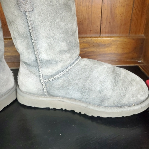 UGG AUSTRALIA 5803 BAILEY BUTTON TWINFACE - Picture 4 of 11